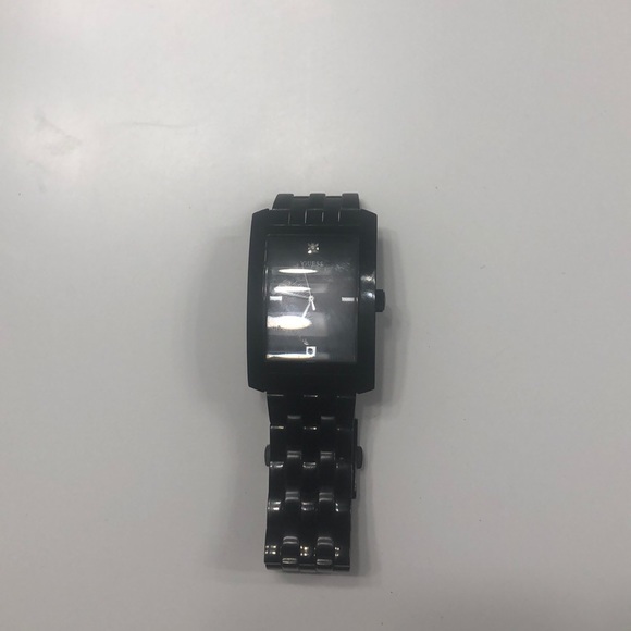 GUESS (Steel) - Picture 1 of 2